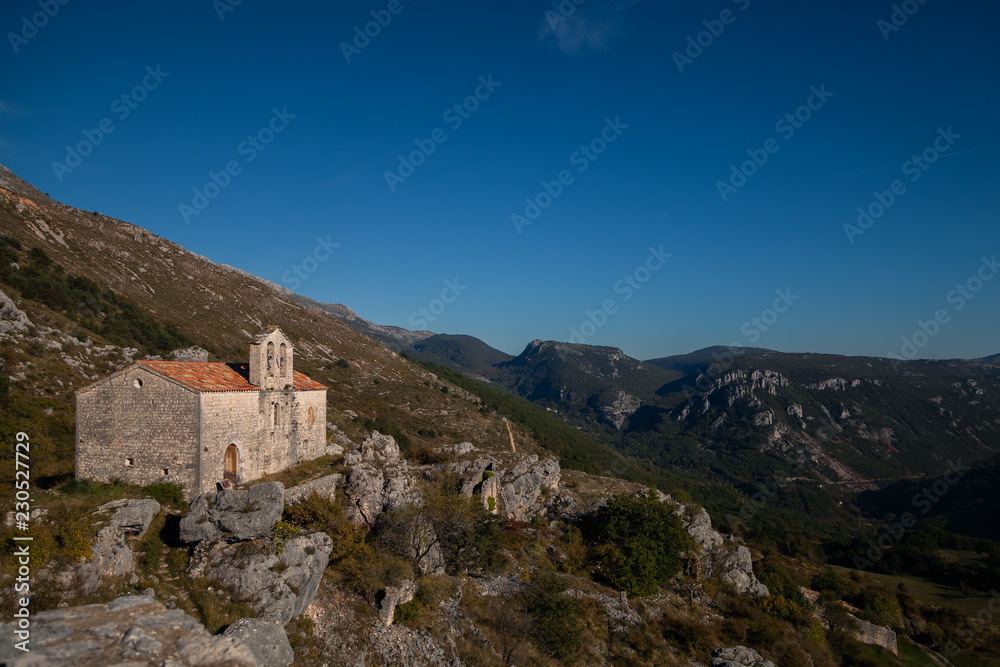 Eglise de l'arrière pays grassois