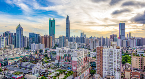 Shenzhen Luohu City Skyline © 远华 丘