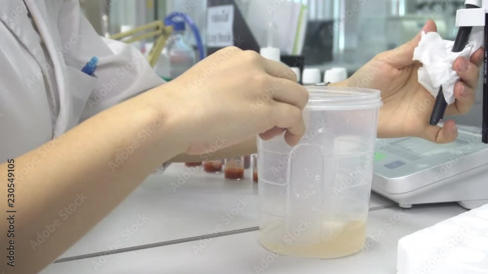 Asian scientist working in the lab,Doing experiment for product,The researchers analyzed to find the results of the experiment. Asian scientist working in the lab,Doing experiment for product,The researchers analyzed to find the results of the experiment.