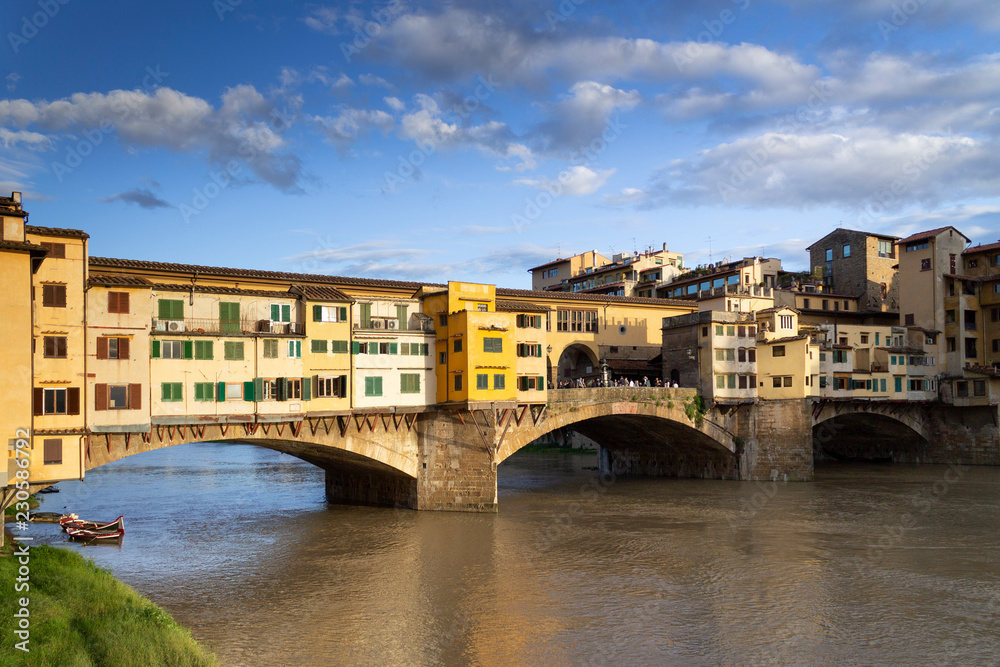 Puente Viejo o Ponte Vecchio Florencia Italia