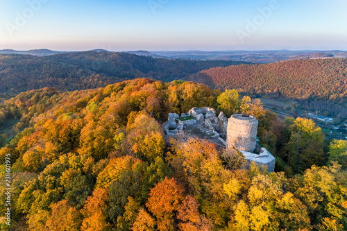 Fototapeta Naklejka Na Ścianę i Meble -  Lenno Castle with mountain Panorama aerial view