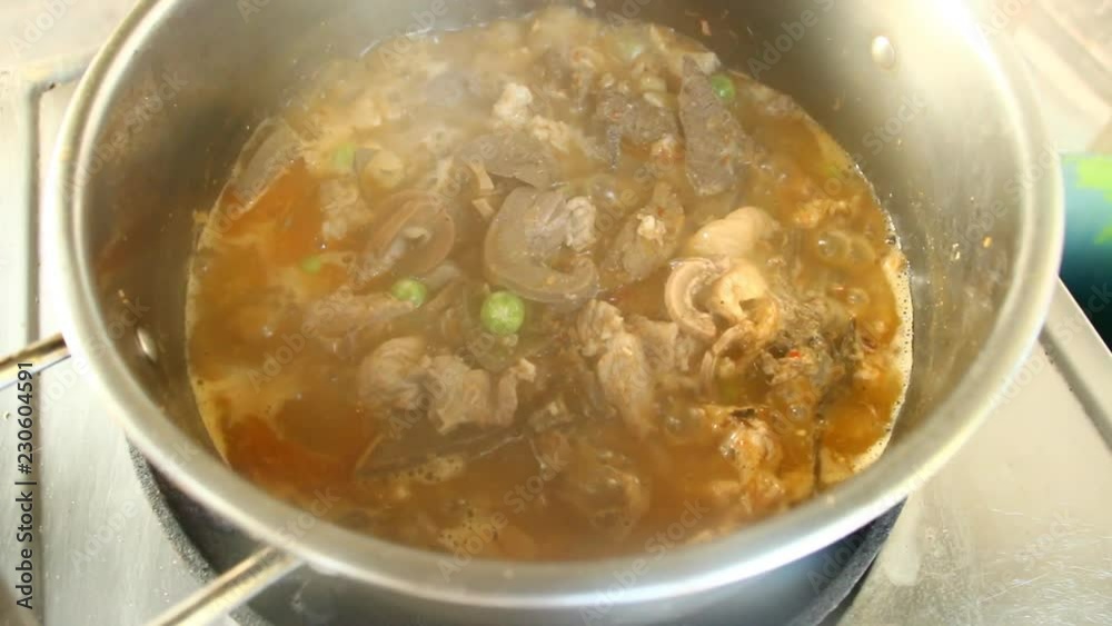 Cooking Kaeng-om, Northern Thai curry pork
Cooking Kaeng-om, Northern Thai curry pork