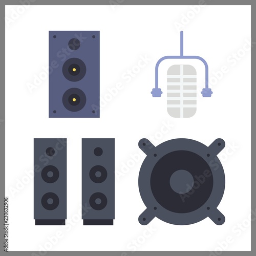 speech icon. speaker and microphone vector icons in speech set. Use this illustration for speech works.