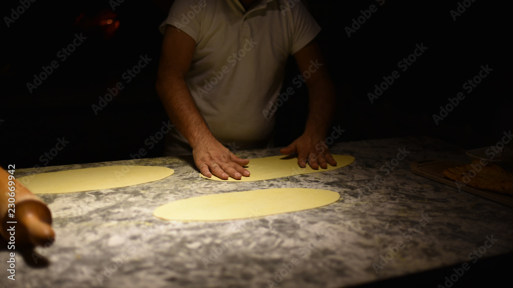 Obraz premium National Turkey food. Chef is cooking gozleme