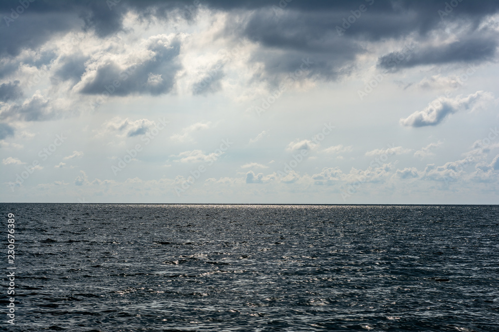 Obraz premium sea and blue sky