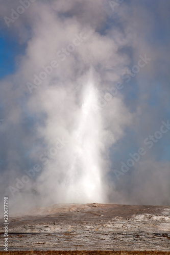old faithful geyser in yellowstone national park © sangwon