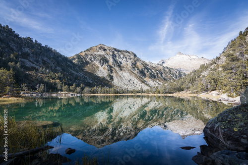 Lac les Laquettes - Neouvielle - Pyrénées photo