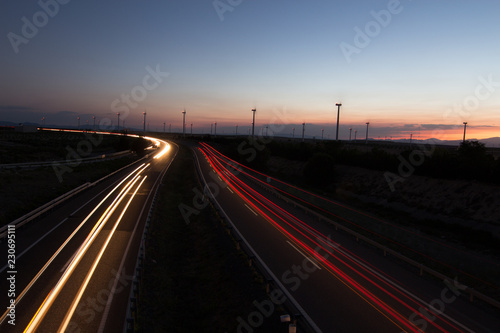 Bild auf Leinwand carretera por la noche con coches