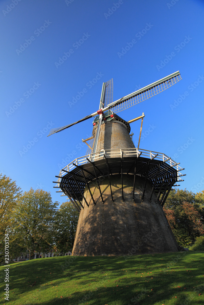 Windmill de Seismolen in Middelburg