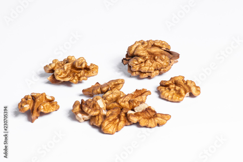 walnut, food, nut, isolated, brown, white, shell, nutshell, healthy, nuts, fruit, walnuts, cracked, snack, ingredient, closeup, open, organic, nutrition, diet, hard, macro, natural, group, nature