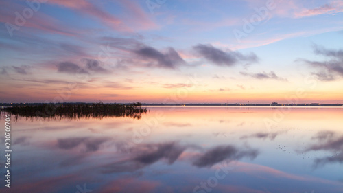Sunrise on Lake Jackson, Sebring Florida © Hernan