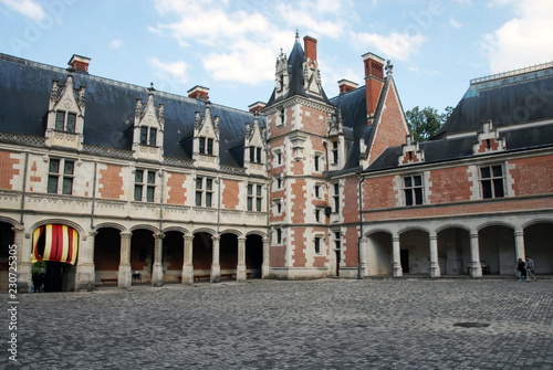 Château royal de Blois, résidence favorite des rois de France, fait parti des "Châteaux de la Loire", vue intérieure de l'aile de Louis XII, département du Loir-et-Cher, France