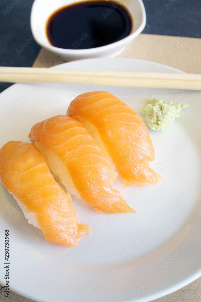 Sashimi salmon