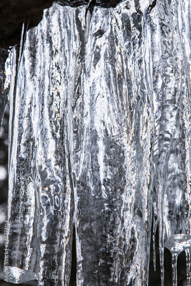 Eiszapfen am Fels Eiszapfen am Fels
