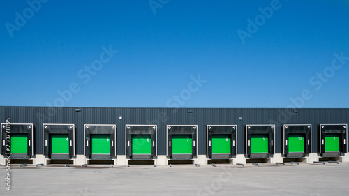 Photographie Shutter doors loading docks