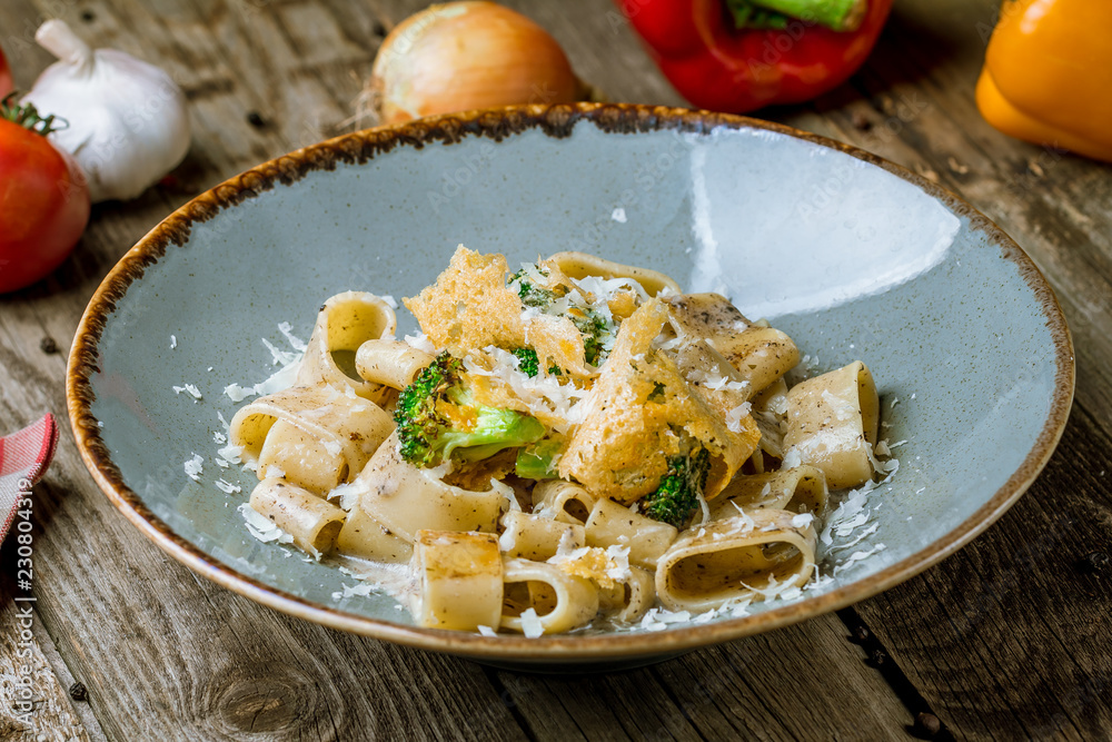 calamarata with broccoli calamarata with broccoli