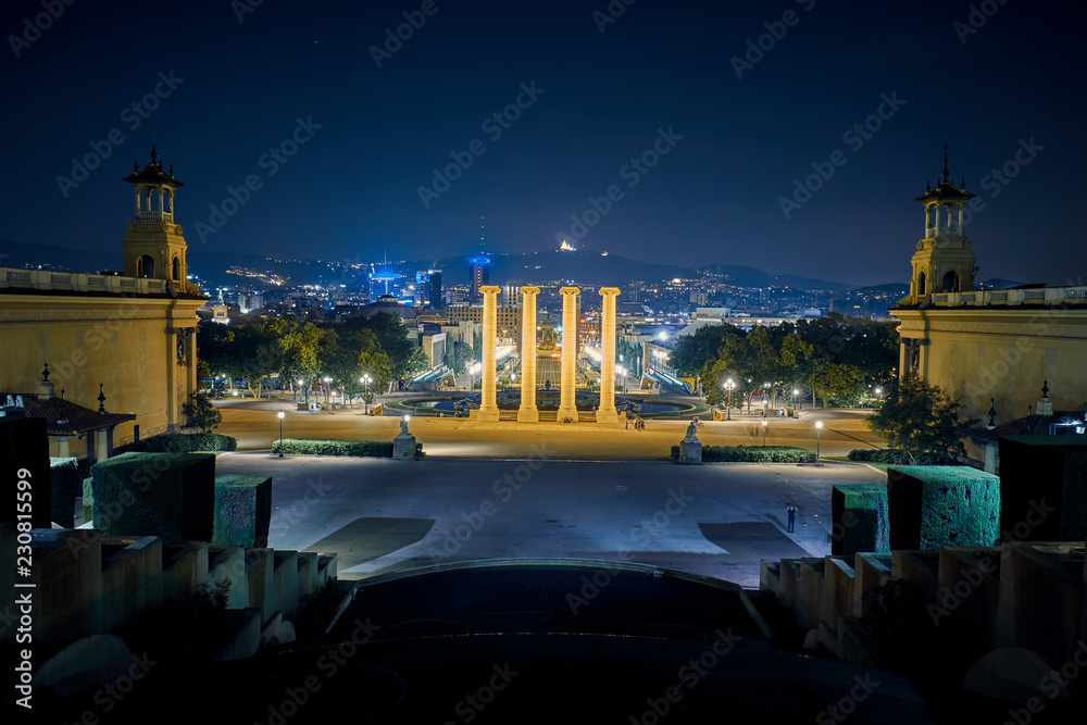 Fototapeta premium The Four Columns in Barcelona