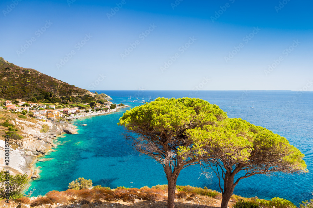 Elba island sea near Pomonte - obrazy, fototapety, plakaty 