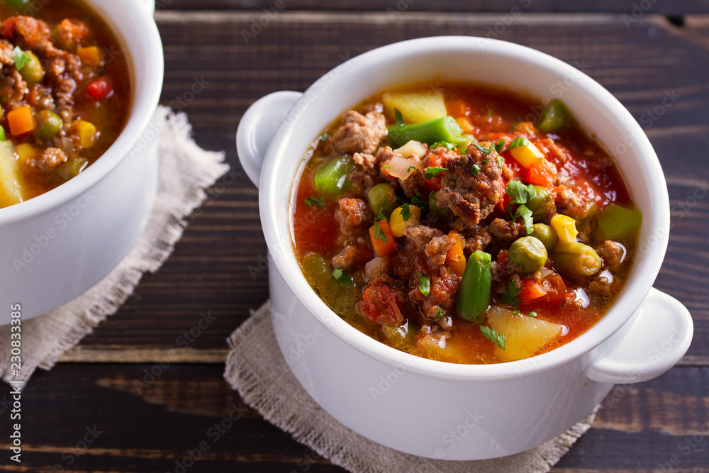 Delicious hamburger soup with vegetables Delicious hamburger soup with vegetables