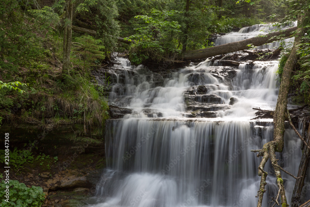 Obraz premium Wagner Falls in Michigan's Upper Peninsula 