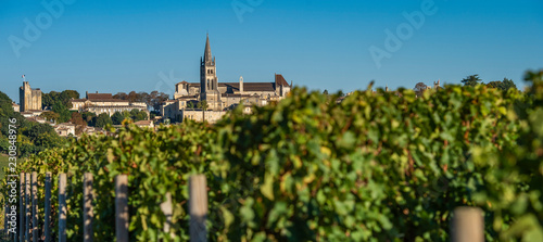 Photos Beautiful sunrise on the steeple of the church and village of Saint Emilion, Rel