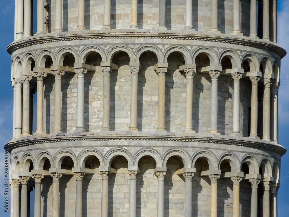 Columnas de la Torre de Pisa, Pisa
