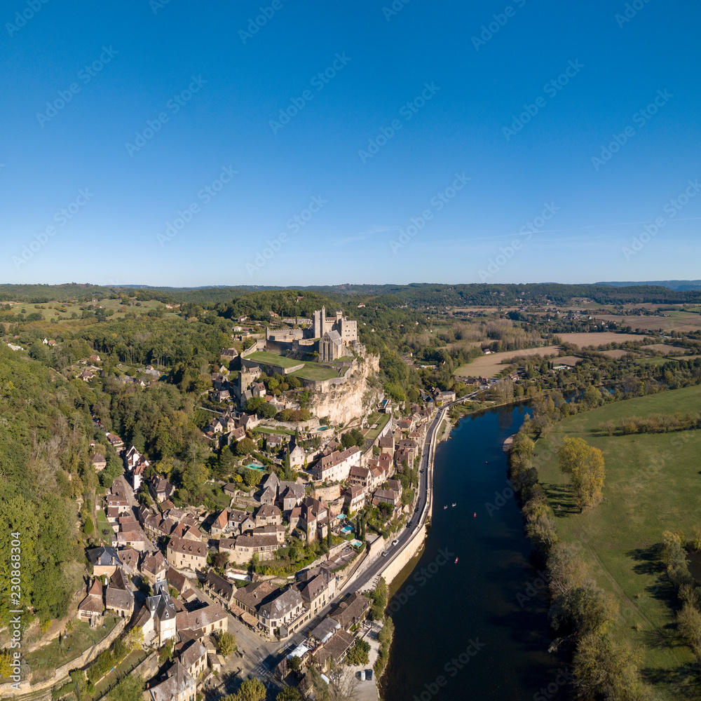 Chateau de Beynac, Beynac et Cazenac, perched on its rock above the River Dordogne, France