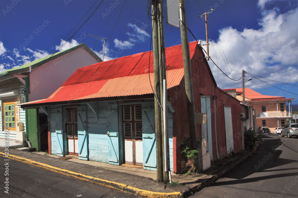 Guadeloupe, maison bigarrée à Pointe Noire