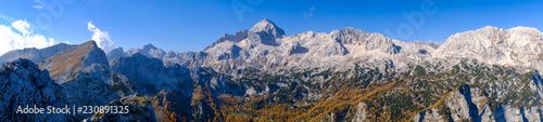 Fototapeta Naklejka Na Ścianę i Meble -  Triglav mountain in autumn in Slovenia