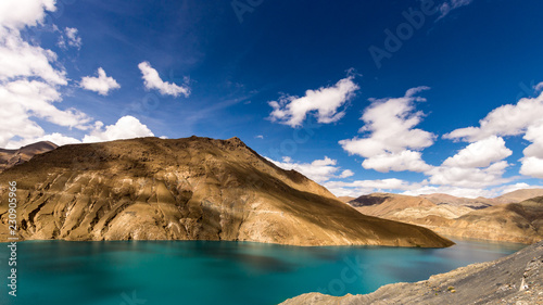 Lake in Tibet © Claudia