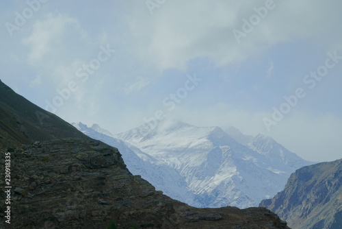 Fototapeta Naklejka Na Ścianę i Meble -  Pamir, Pamir Mountains, Pyanzh River, snowy peaks, Asia, Badakhshan