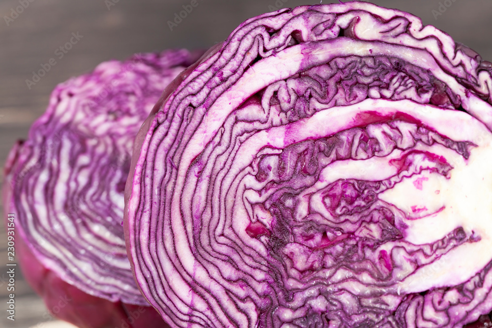 Obraz premium purple cabbage sliced