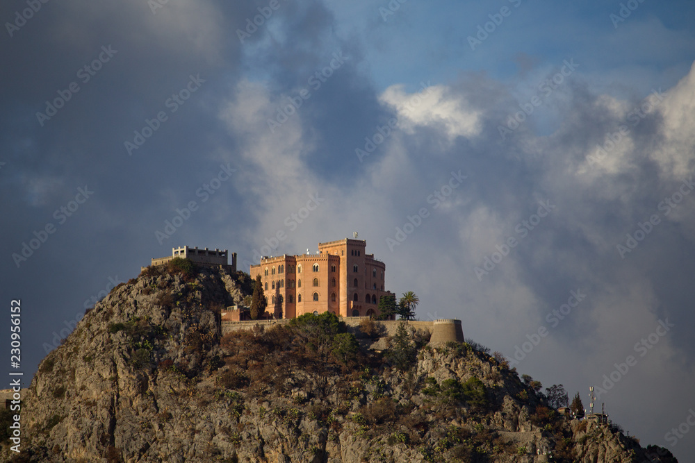 Castello Utveggio nel promontorio di Monte Pellegrino a Palermo