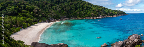 Panoramic view of the Similan Islands in Thailand © whitcomberd
