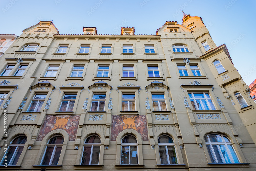 Fototapeta premium Dans les rues de Prague