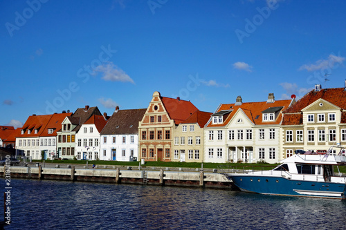 Glückstadt an der Elbe Häuser am Hafen