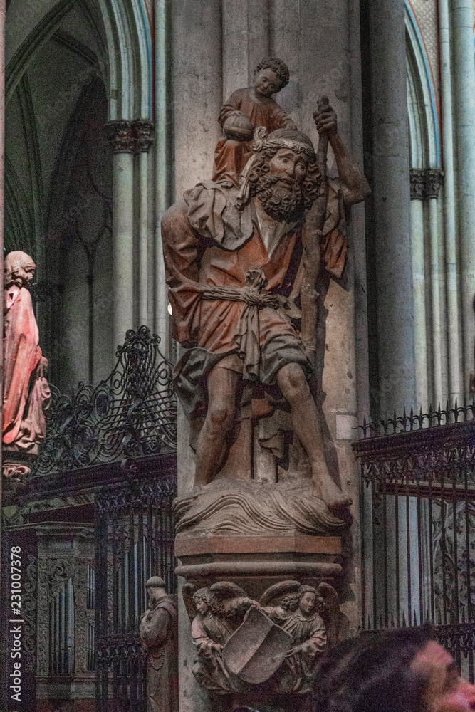 church, statue, architecture, sculpture, cathedral, religion, art, ancient, saint, building, europe, italy, stone, old, monument, detail, catholic, gothic, landmark, religious, travel, medieval, histo