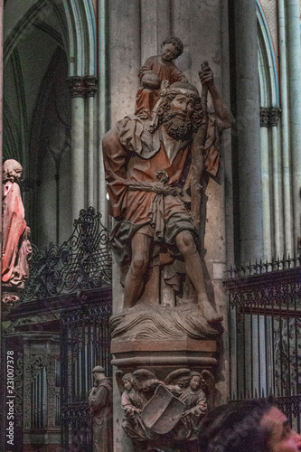 church, statue, architecture, sculpture, cathedral, religion, art, ancient, saint, building, europe, italy, stone, old, monument, detail, catholic, gothic, landmark, religious, travel, medieval, histo