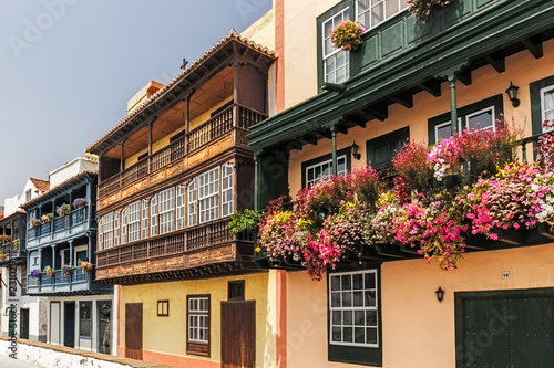Fototapeta Naklejka Na Ścianę i Meble -  Famous Colorfull Houses in Santa Cruz de La Palma, Canary Islands