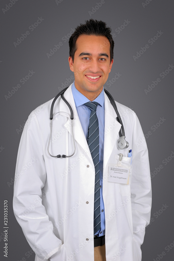 Porträt eines jungen Arztes