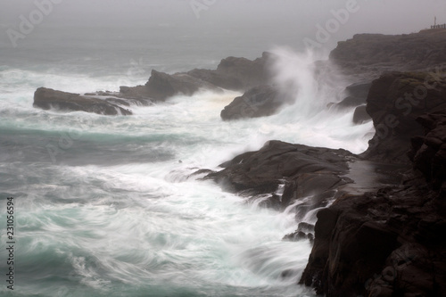 waves crashing on the rocks © sangwon