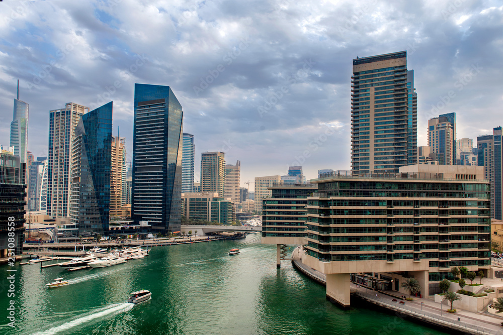 Fototapeta premium Dubai Marina at night, sunset in Dubai Marina