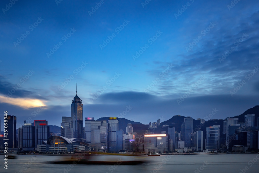 Obraz premium Hong Kong Victoria Harbour view with sunset