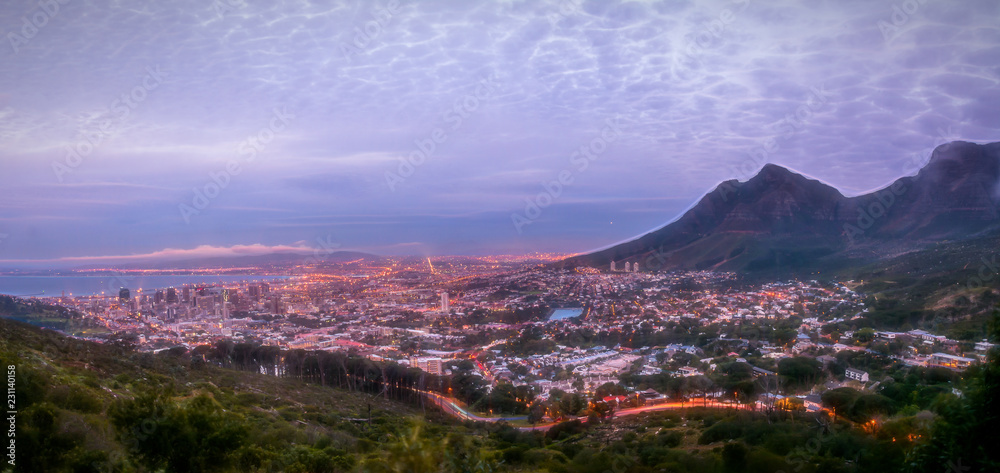 Fototapeta premium Cape Town City At Sunset And Blue Hour