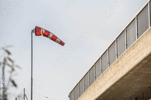 Windsack mit Brücke