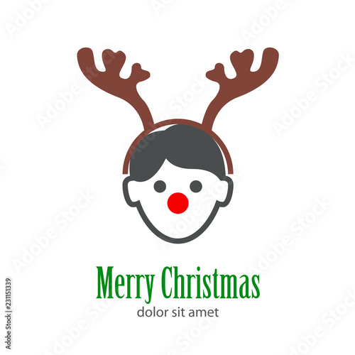 Logotipo Merry Christmas con hombre con disfraz de reno