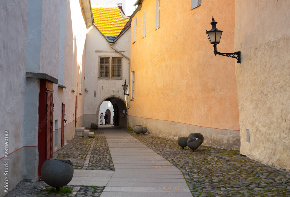 Fototapeta premium Tallinn Old Town - Exchange Street