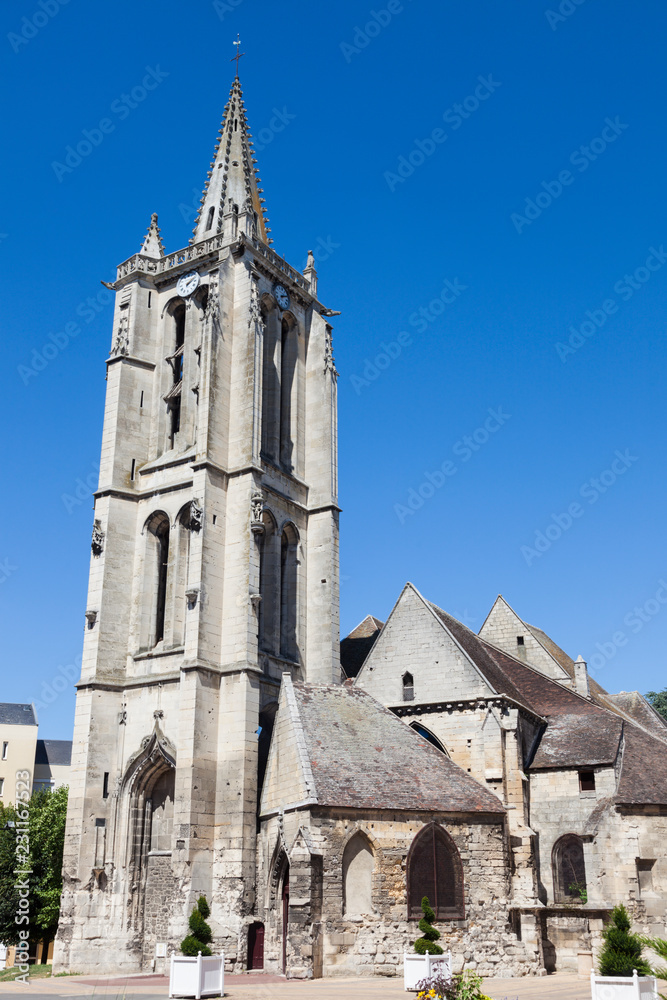 Church Saint Medard in Creil