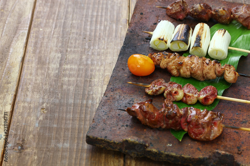 Schilderij op canvas yakitori, japanese grilled chicken skewers variety
