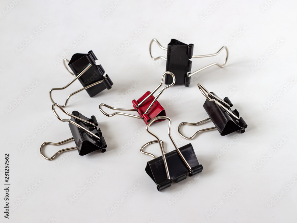 Black, red binder clips